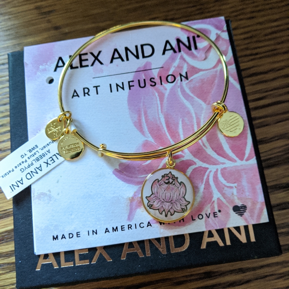 NWT Alex and Ani Art Infusion Lotus Flower